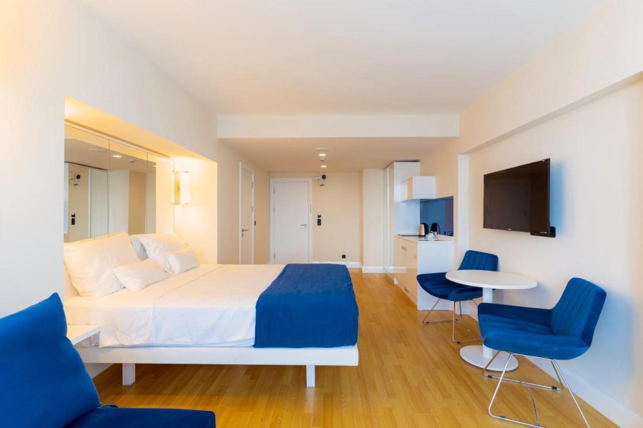 Batumi Beach Side & Sea View Aparthotel Kültér fotó
