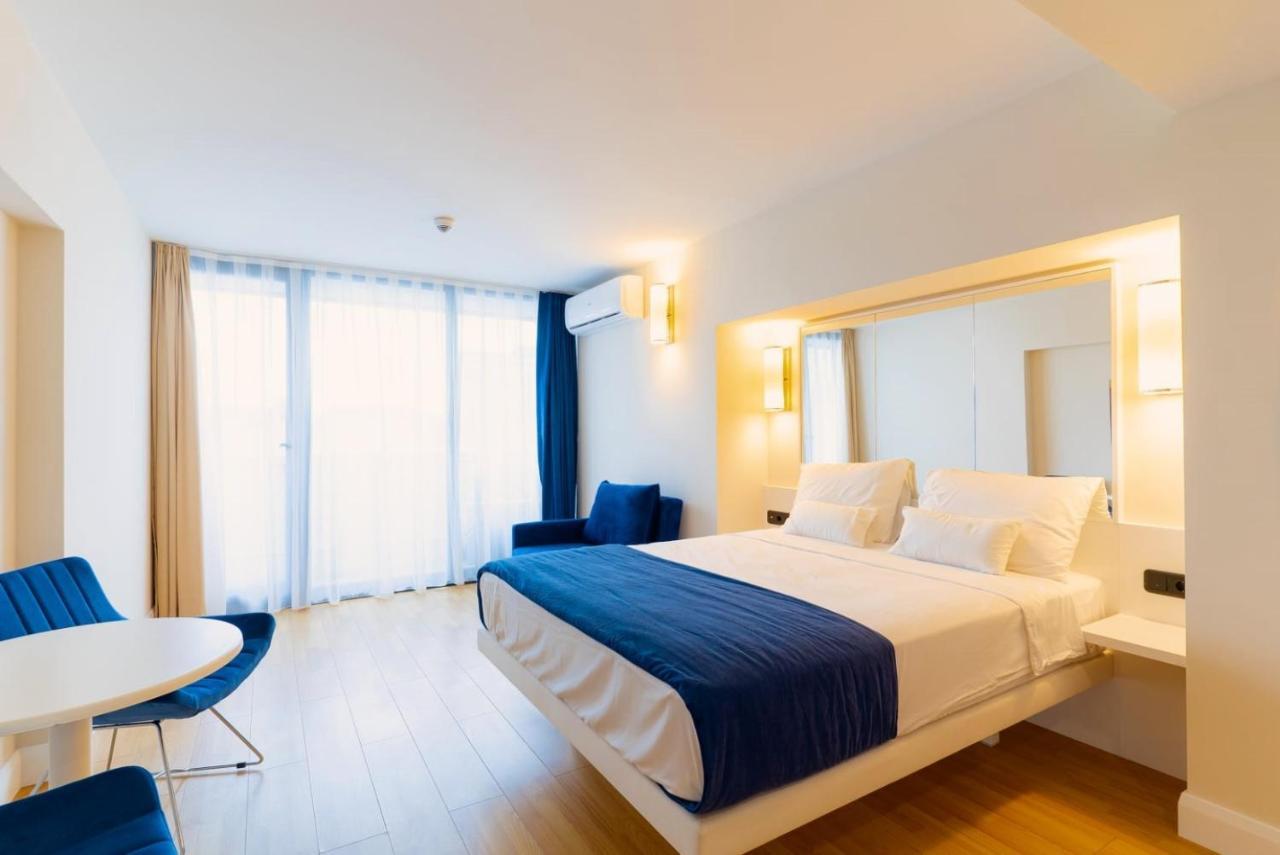 Batumi Beach Side & Sea View Aparthotel Kültér fotó
