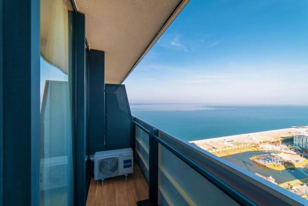 Batumi Beach Side & Sea View Aparthotel Kültér fotó
