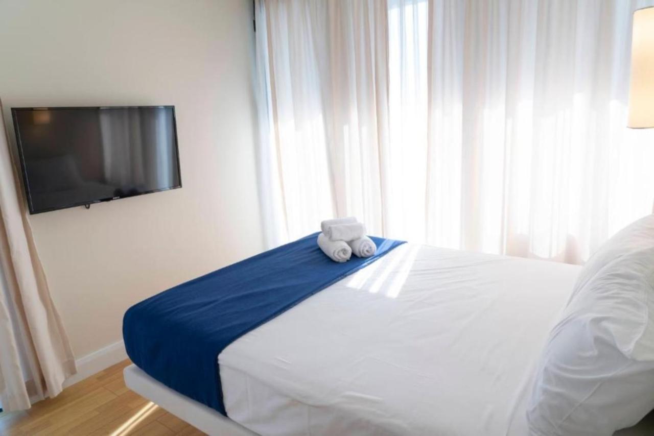 Batumi Beach Side & Sea View Aparthotel Kültér fotó